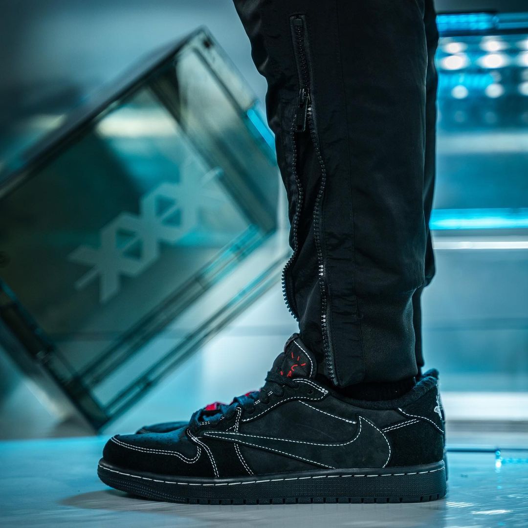 【国内 12/15 発売】トラビス・スコット × ナイキ エア ジョーダン 1 ロー OG “ブラック/ファントム” (TRAVIS SCOTT NIKE AIR JORDAN 1 LOW OG “Black/Phantom”) [DM7866-001]