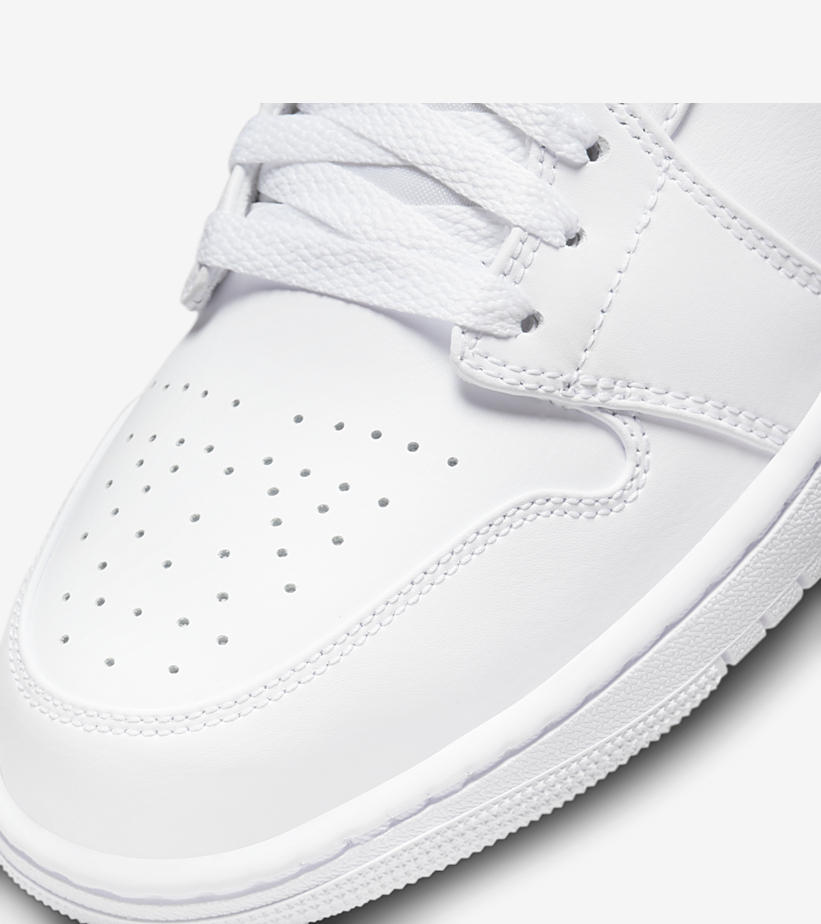 2022年 発売予定！ナイキ エア ジョーダン 1 ミッド “トリプルホワイト” (NIKE AIR JORDAN 1 MID “Triple White”) [554724-136]