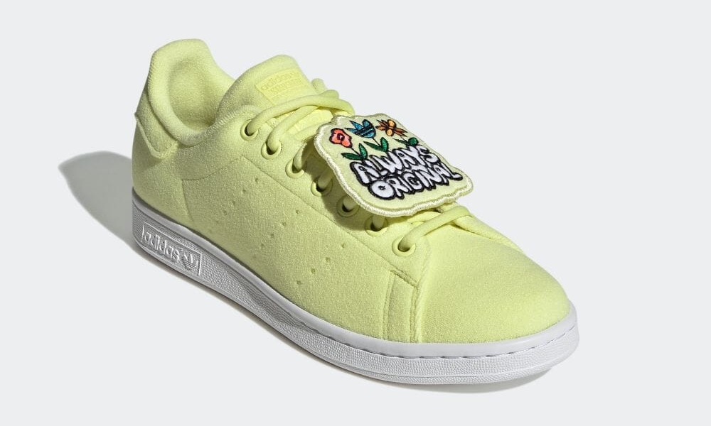 【国内 5/9 発売】リサイクル素材を使いグラフィックオーバーレイを施した adidas Originals STAN SMITH “Pulse yellow” (アディダス オリジナルス スタンスミス “パルスイエロー”) [GX8553]