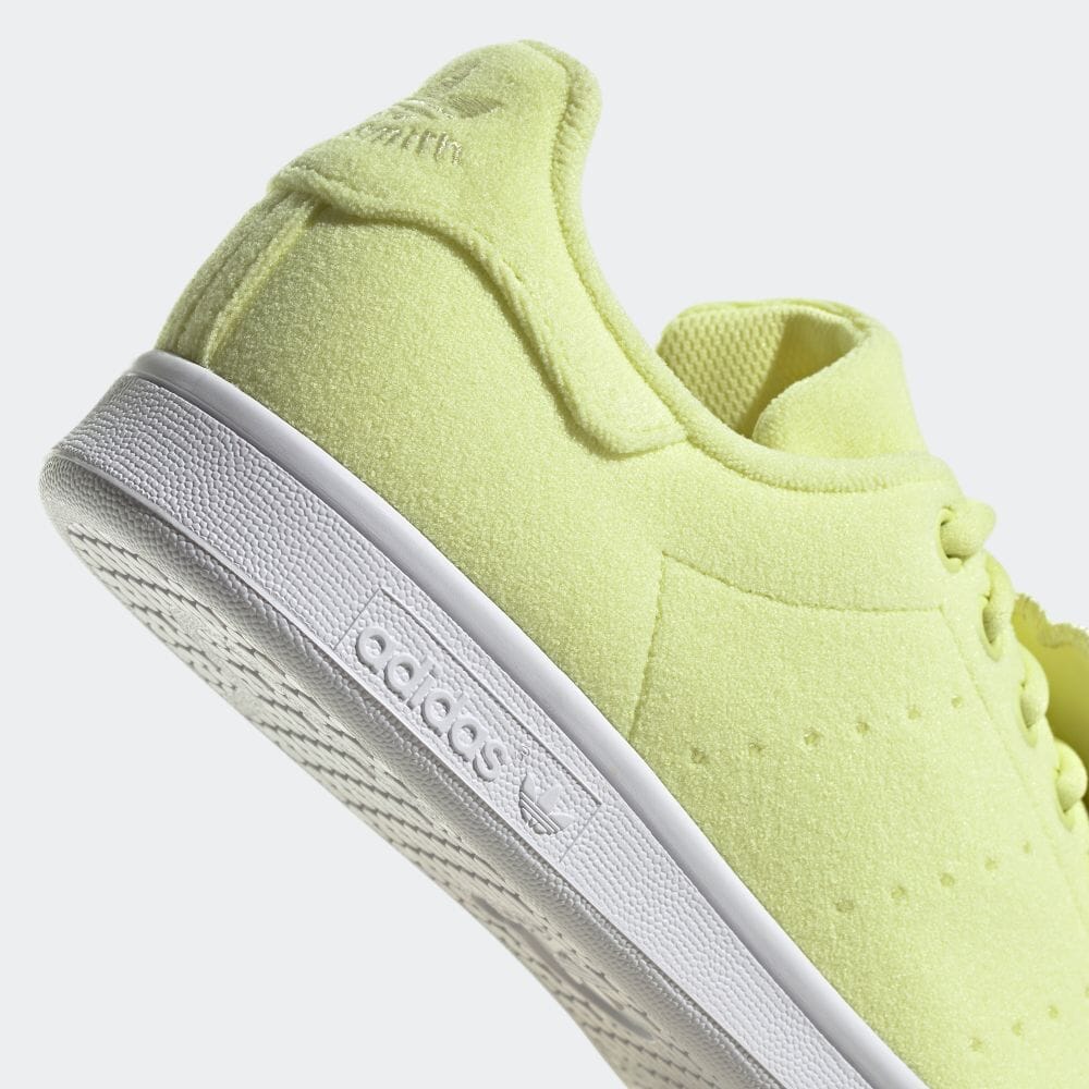 【国内 5/9 発売】リサイクル素材を使いグラフィックオーバーレイを施した adidas Originals STAN SMITH “Pulse yellow” (アディダス オリジナルス スタンスミス “パルスイエロー”) [GX8553]