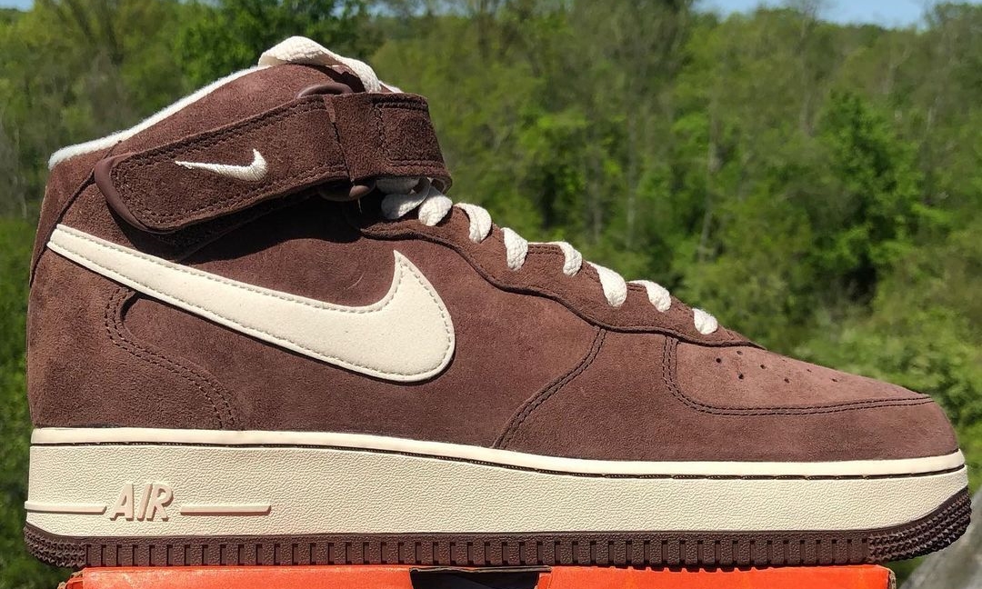 2022年 発売予定！ナイキ エア フォース 1 07 ミッド QS "チョコレート" (NIKE AIR FORCE 1 07 MID QS "Chocolate") [DM0107-200]