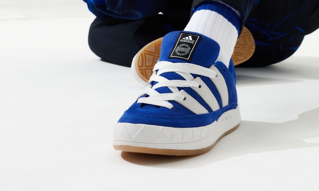 【国内 6/11、6/14 発売】atmos × adidas ADIMATIC “Blue” (アトモス アディダス アディマティック “ブルー”) [GX1828]