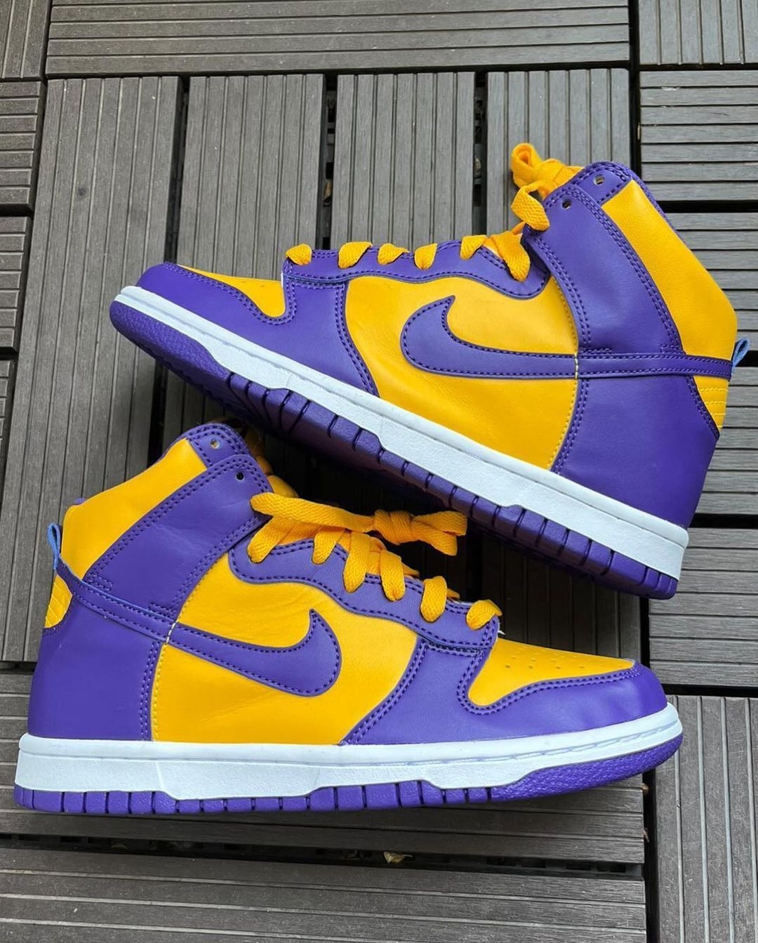 【国内 8/20 発売】ナイキ ダンク ハイ レトロ “レイカーズ/コートパープル” (NIKE DUNK HIGH RETRO “Lakers/Court Purple”) [DD1399-500]