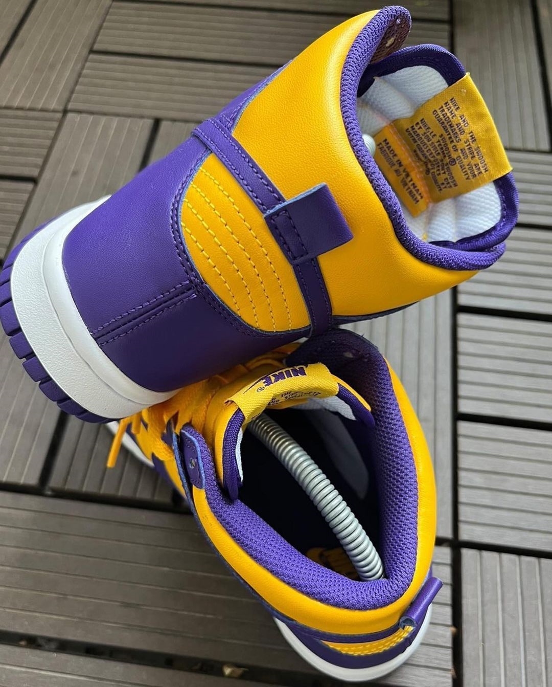 【国内 8/20 発売】ナイキ ダンク ハイ レトロ “レイカーズ/コートパープル” (NIKE DUNK HIGH RETRO “Lakers/Court Purple”) [DD1399-500]