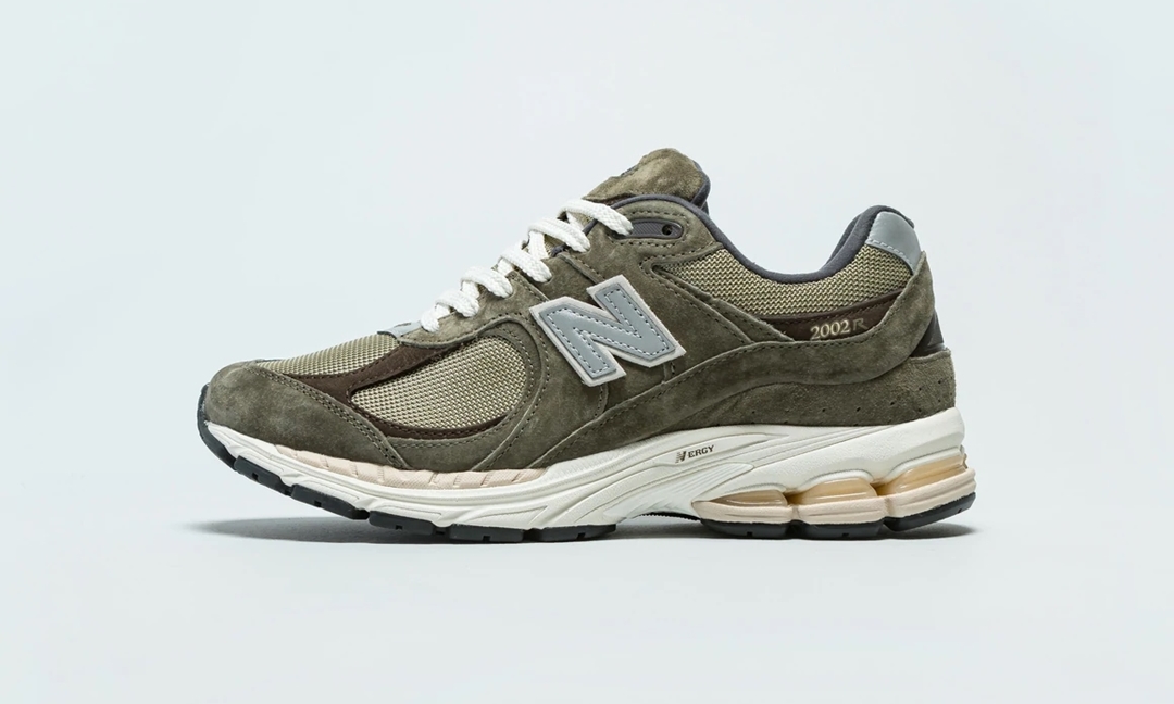 海外発売！New Balance M2002 RHN (ニューバランス)