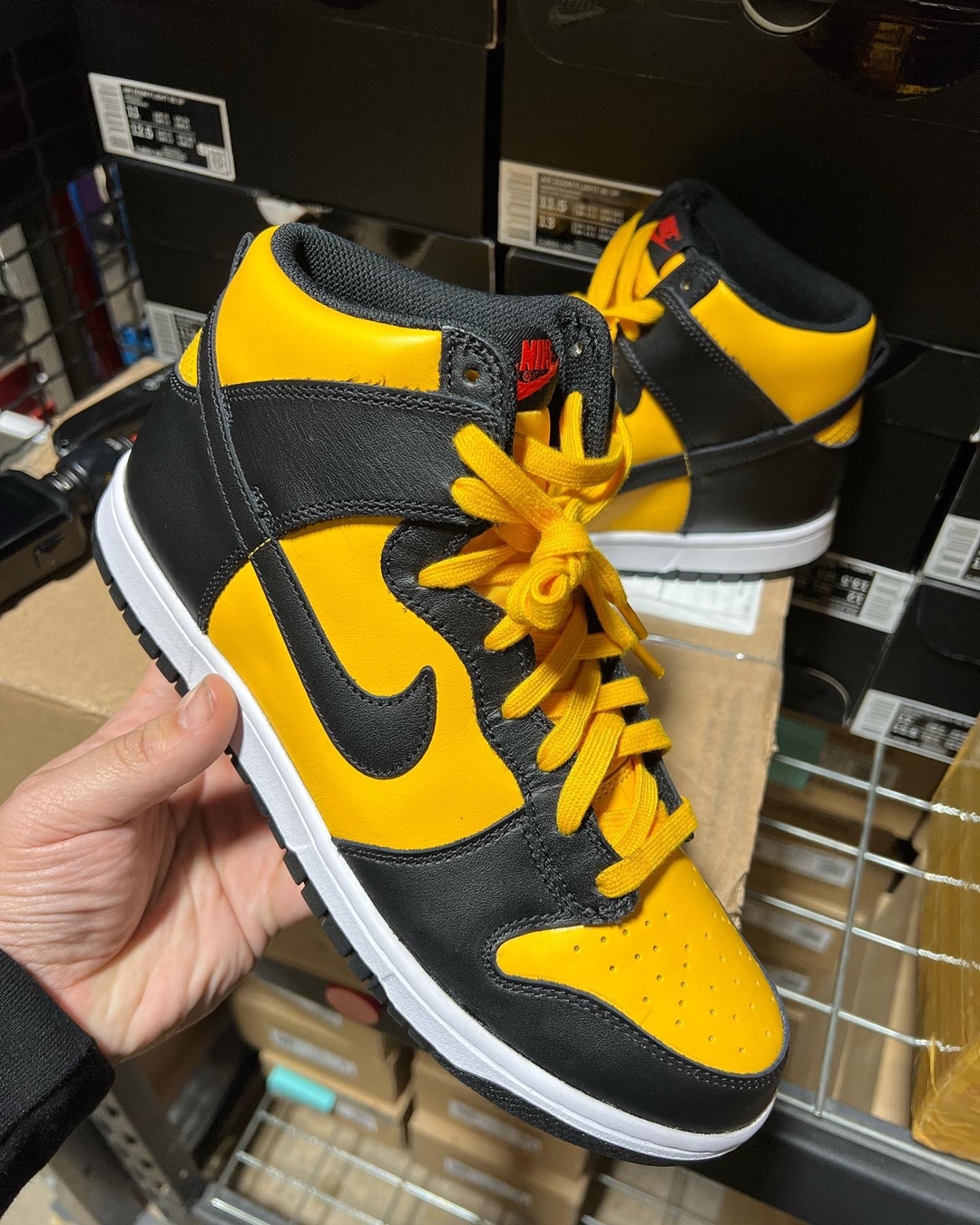 【国内 11/4 発売】ナイキ ダンク ハイ レトロ “リバースゴールデンロッド” (NIKE DUNK HIGH RETRO “Reverse Goldenrod”) [DD1399-700]