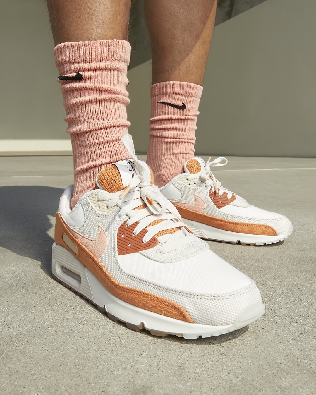 海外発売！ナイキ エア マックス 90 “サンクラブ/セイル/ライトオールウッドブラウン” (NIKE AIR MAX 90 “Sun Club/Sail/Light Orewood Brown”) [DM0036-100]