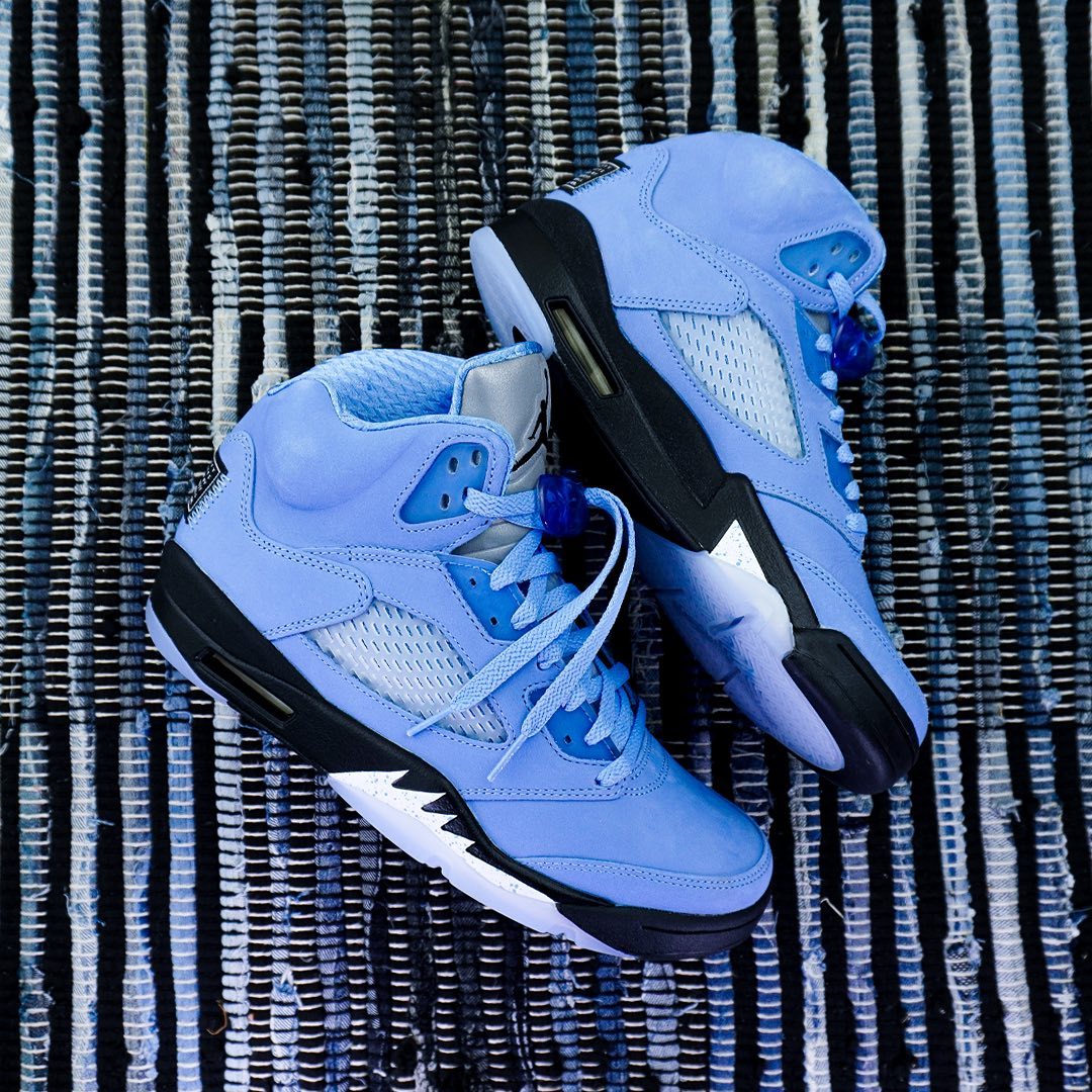 NIKE AIR JORDAN 5 RETRO UNC ナイキ ジョーダン