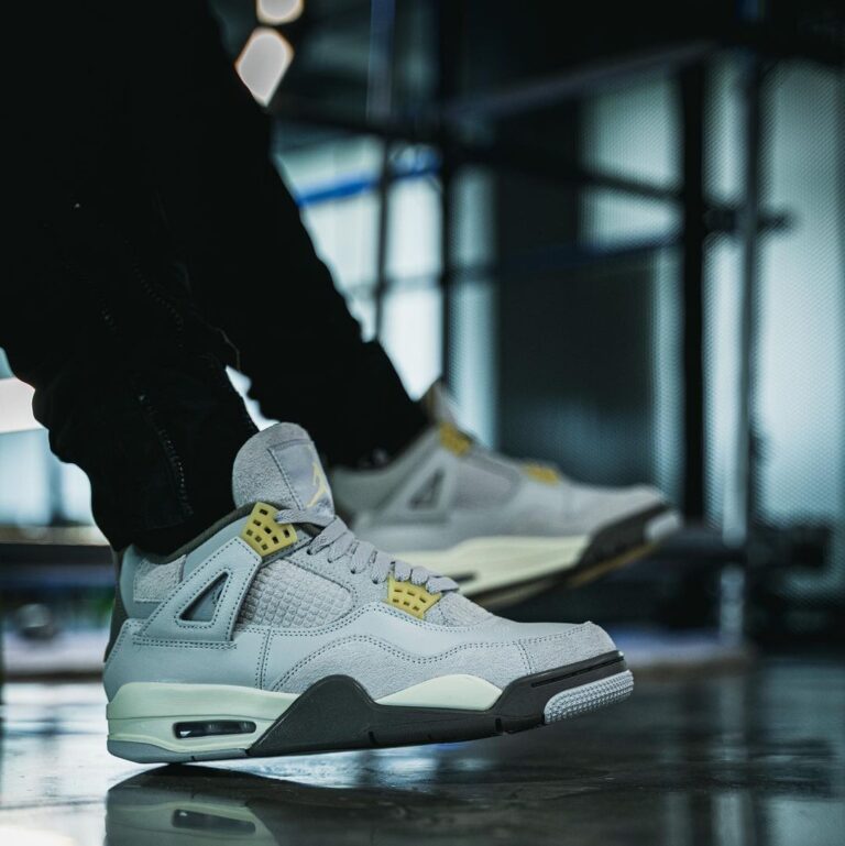 Nike Air Jordan 4 Retro SE "Craft"