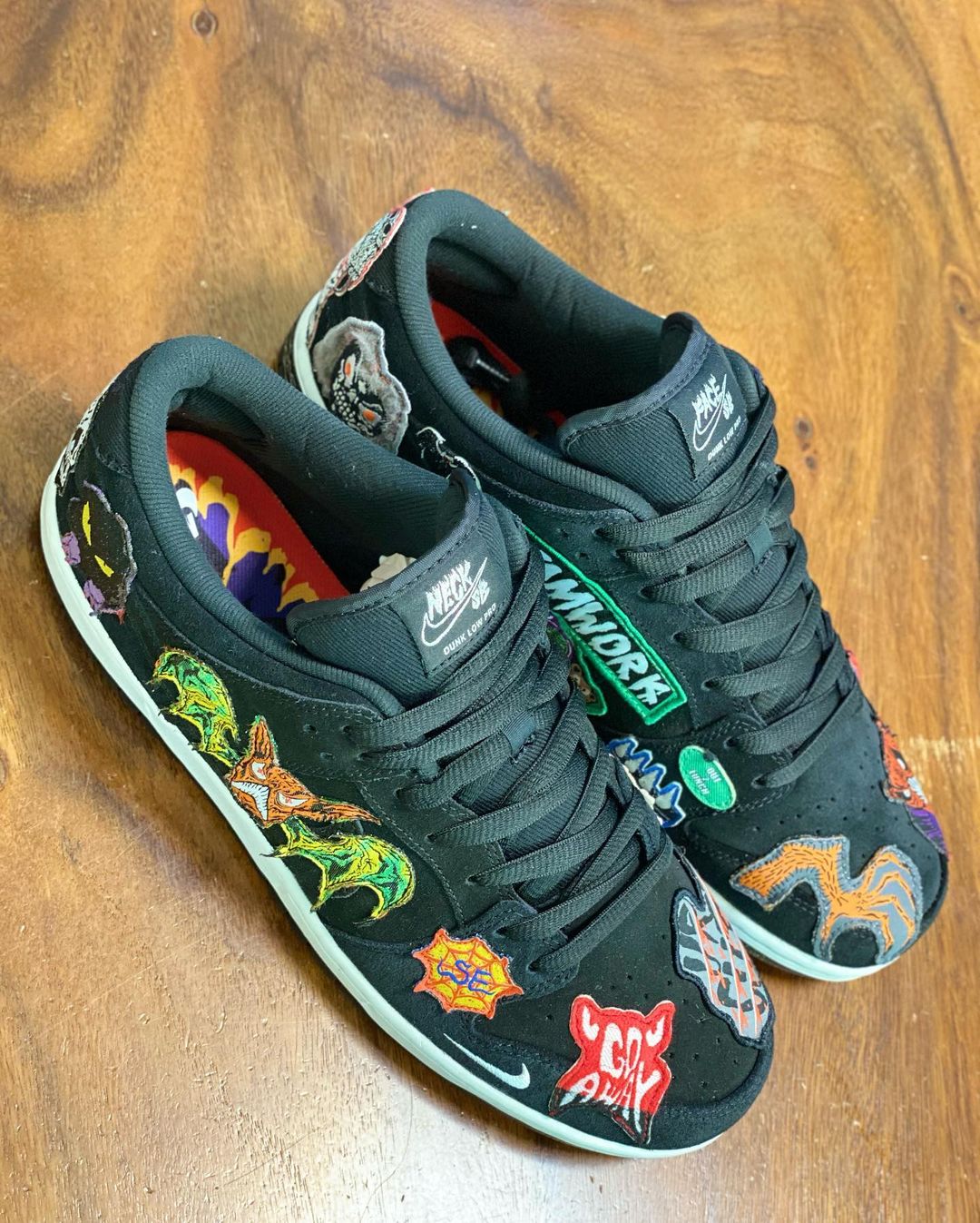 【国内 11/3 発売】ネック・フェイス × ナイキ SB ダンク ロー プロ “ブラック” (NECK FACE NIKE SB DUNK LOW PRO “Black”) [DQ4488-001]