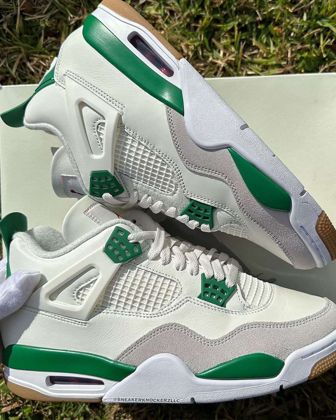 【国内 3/17、3/21 発売】NIKE SB × AIR JORDAN 4 “Sail/Pine Green” (ナイキ エア ジョーダン 4 “セイル/パイングリーン”) [DR5415-103]