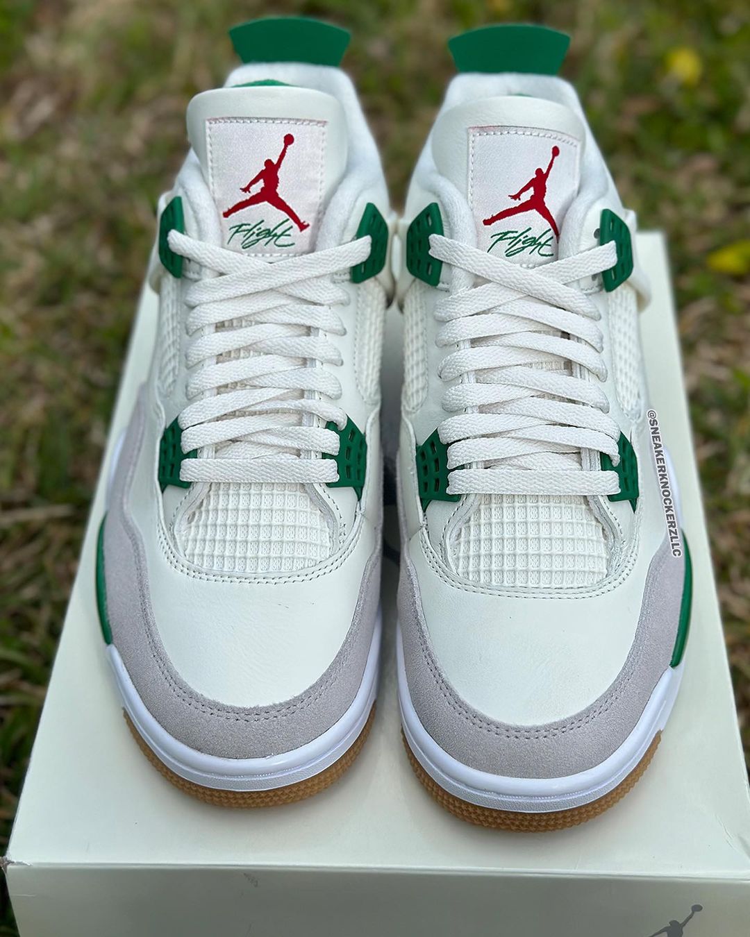 【国内 3/17、3/21 発売】NIKE SB × AIR JORDAN 4 “Sail/Pine Green” (ナイキ エア ジョーダン 4 “セイル/パイングリーン”) [DR5415-103]