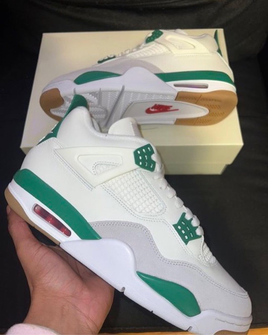 【国内 3/17、3/21 発売】NIKE SB × AIR JORDAN 4 “Sail/Pine Green” (ナイキ エア ジョーダン 4 “セイル/パイングリーン”) [DR5415-103]