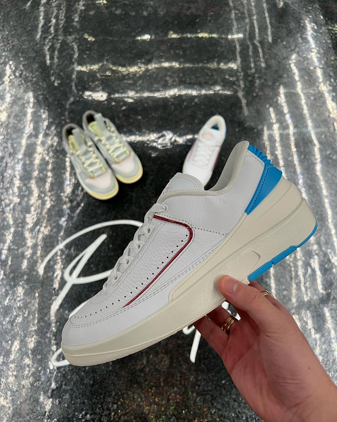 【国内 3/8 発売】ナイキ ウィメンズ エア ジョーダン 2 ロー “UNC to シカゴ” (NIKE WMNS AIR JORDAN 2 LOW “UNC to Chicago”) [DX4401-164]