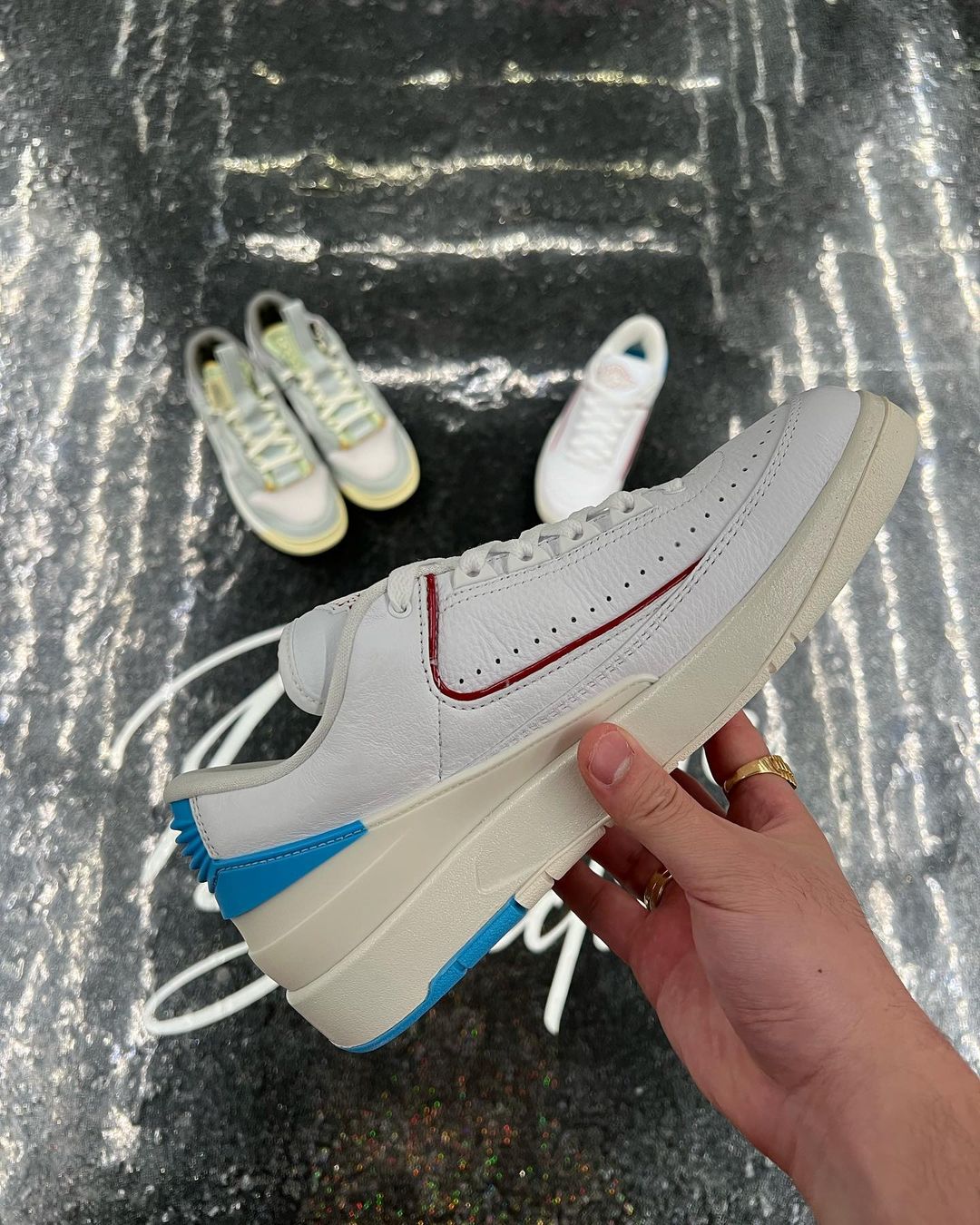 【国内 3/8 発売】ナイキ ウィメンズ エア ジョーダン 2 ロー “UNC to シカゴ” (NIKE WMNS AIR JORDAN 2 LOW “UNC to Chicago”) [DX4401-164]