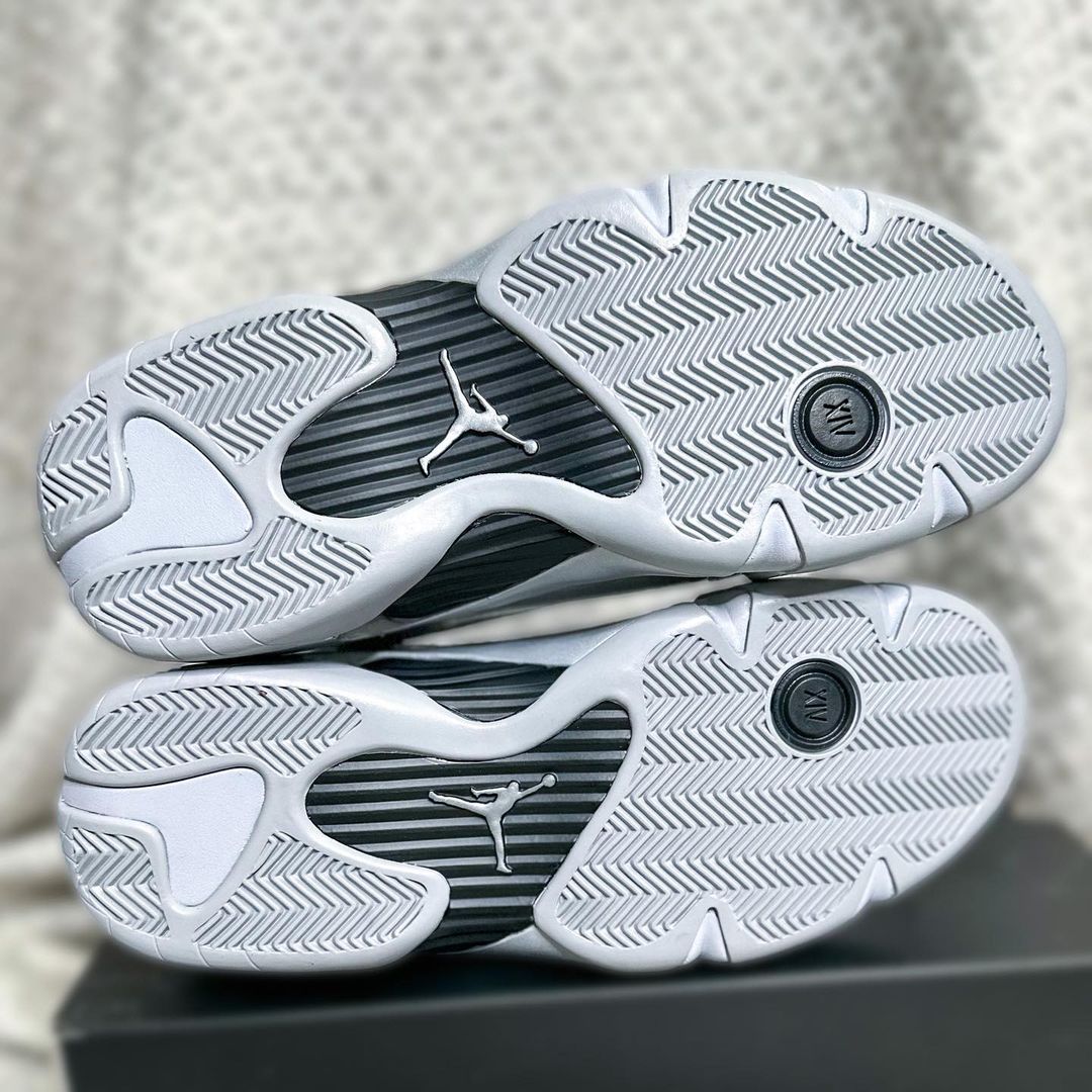 海外 3/4 発売予定！ナイキ ウィメンズ エア ジョーダン 14 ロー レトロ “メタリックシルバー” (NIKE WMNS AIR JORDAN 14 LOW RETRO “Metallic Silver”) [DH4121-060]