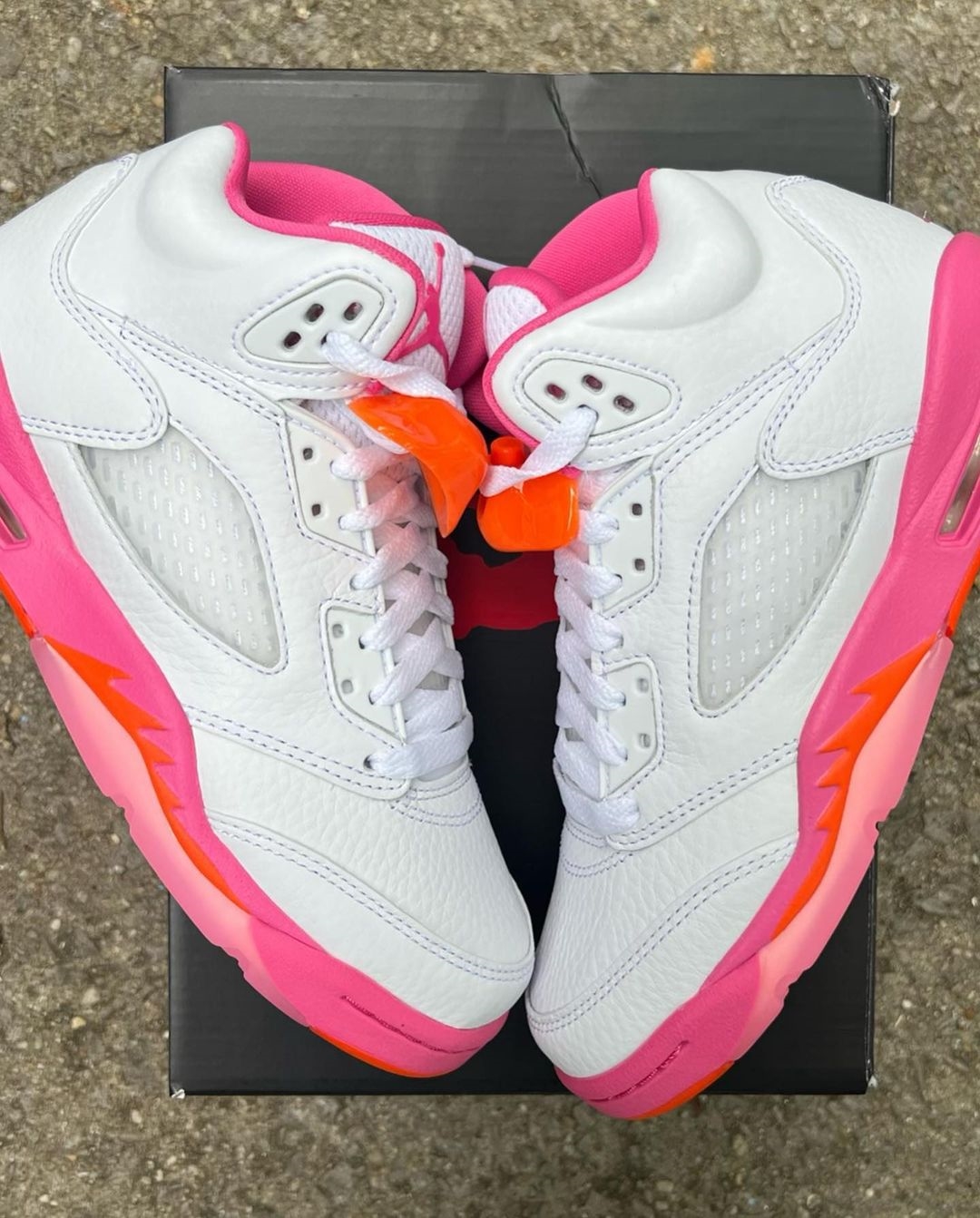 【国内 7/4 発売】ナイキ ウィメンズ エア ジョーダン 5 “WNBA/ホワイト/ピンクシクル” (NIKE WMNS AIR JORDAN 5 “WNBA/White/PinkSicle”) [440892-168]