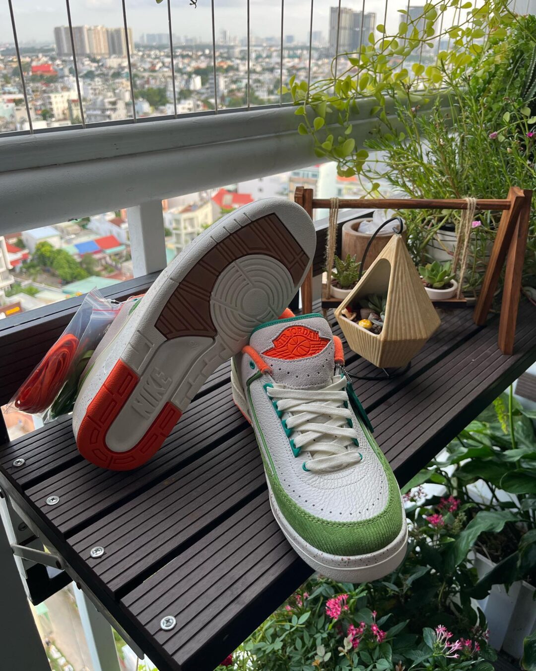 【国内 10/21 発売】Titan × NIKE WMNS AIR JORDAN 2 LOW “White/Green/Orange” (タイタン ナイキ ウィメンズ エア ジョーダン 2 ロー “ホワイト/グリーン/オレンジ”) [DV6206-183]