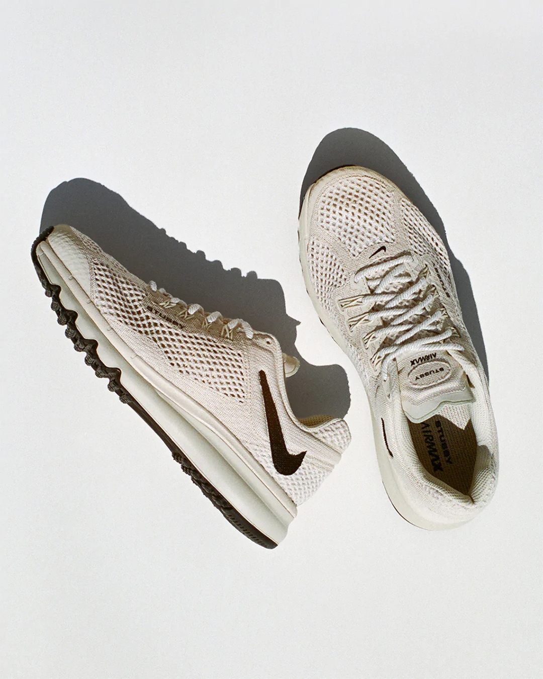 【海外 8/5、国内 8/6 発売】ステューシー × ナイキ エア マックス 2013 (STUSSY NIKE AIR MAX 2013) [DO2461-001/DM6447-200/DR2601-600]