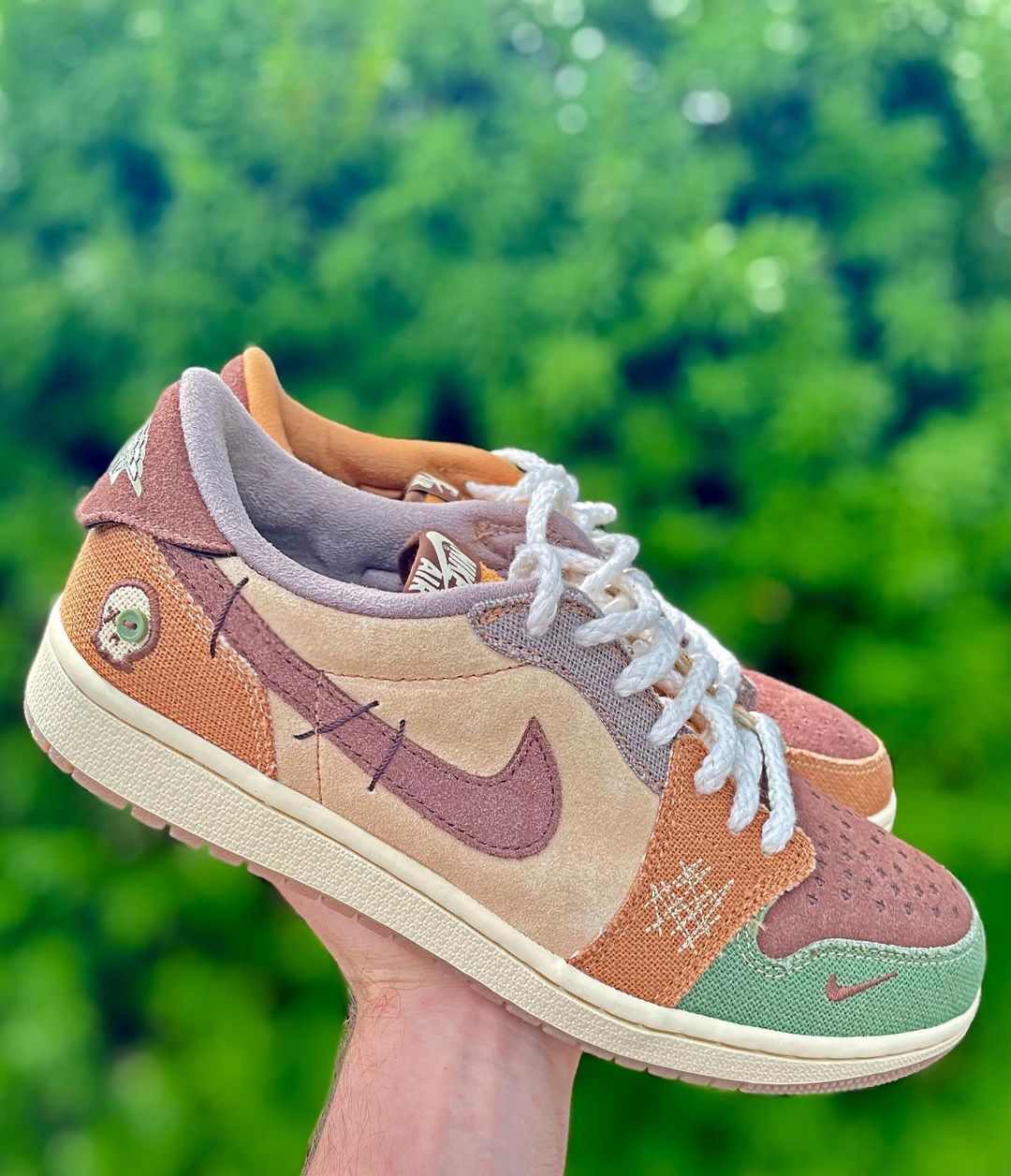 【国内 11/8 発売】Zion Williamson x NIKE AIR JORDAN 1 LOW RETRO OG “Voodoo/Flax” (ザイオン・ウィリアムソン ナイキ エア ジョーダン 1 ロー レトロ OG “ブードゥー/フラックス”) [DZ7292-200]