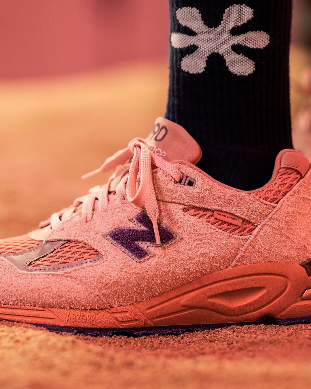 【国内 12/22 発売】シューズデザイナー「Salehe Bembury」 × New balance M990v2 “SAND BE THE TIME” (サレヘ・ベンバリー ニューバランス)