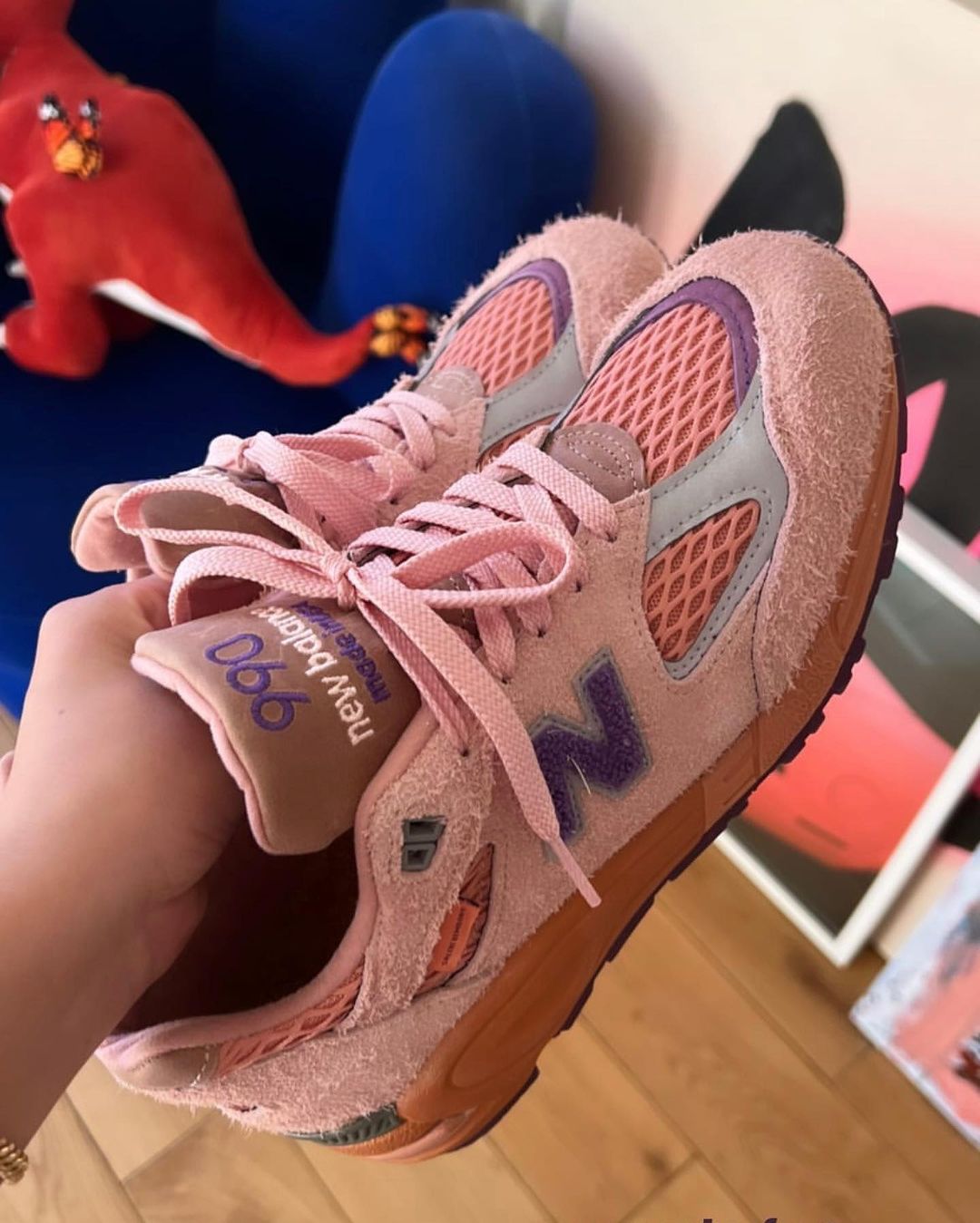 【国内 12/22 発売】シューズデザイナー「Salehe Bembury」 × New balance M990v2 “SAND BE THE TIME” (サレヘ・ベンバリー ニューバランス)