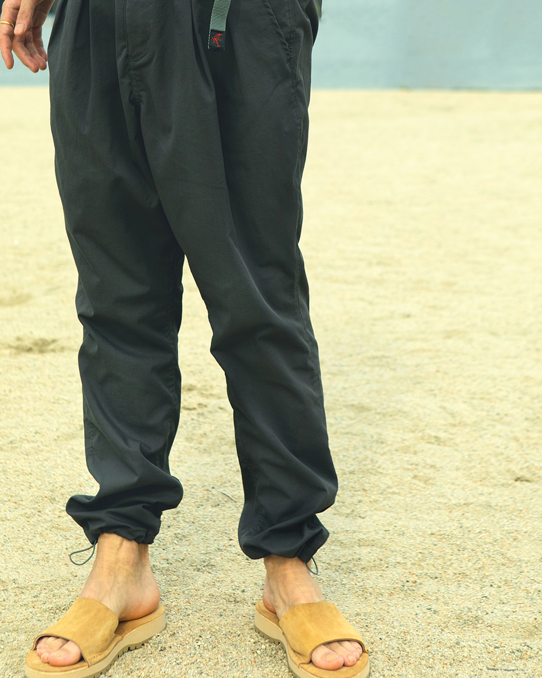 GRAMICCI × nonnative コラボ 新作 WALKER EASY PANTS & SHORTS POLY TWILL STRETCH COOLMAX が7/2 ​発売 (グラミチ ノンネイティブ)