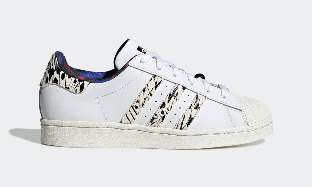 【国内 7/2 発売】バタフライプリントのアディダス オリジナルス スーパースター “ホワイト” (adidas Originals SUPERSTAR “White”) [GY6852]