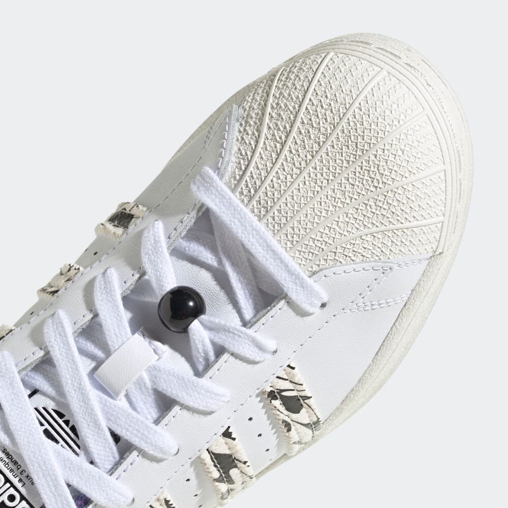 【国内 7/2 発売】バタフライプリントのアディダス オリジナルス スーパースター “ホワイト” (adidas Originals SUPERSTAR “White”) [GY6852]