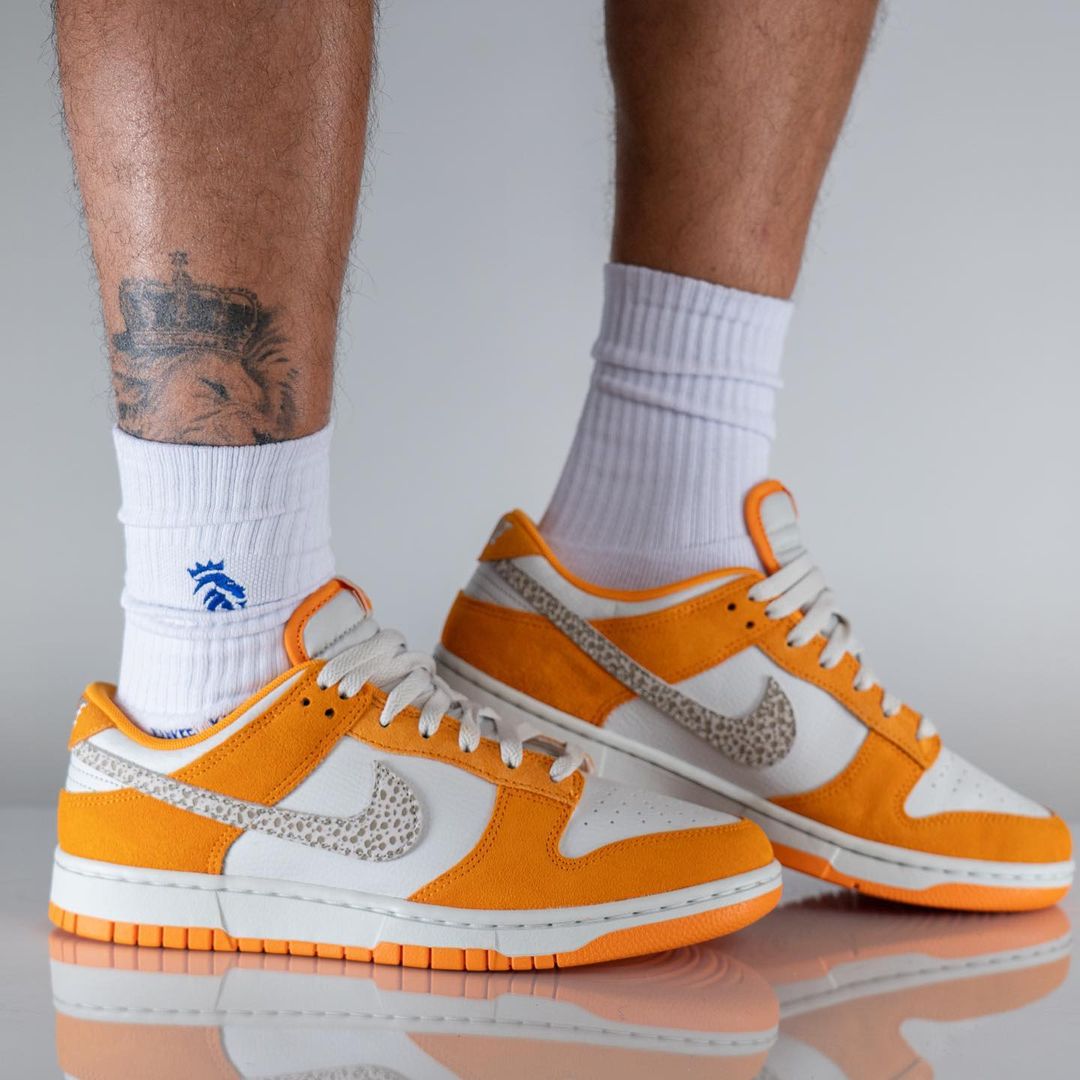 【国内 11/12 発売】ナイキ ダンク ロー “サファリスウッシュ/ホワイト/オレンジ” (NIKE DUNK LOW “Safari Swoosh/White/Orange”) [DR0156-800]