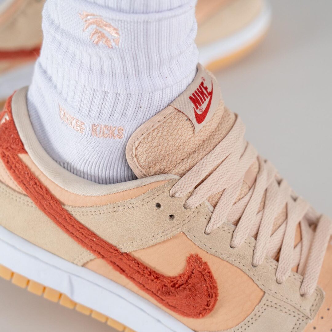 2022年 発売予定！ナイキ ウィメンズ ダンク ロー “テリースウッシュ/シマー” (NIKE WMNS DUNK LOW “Terry Swoosh/Shimmer”) [DZ4706-200]