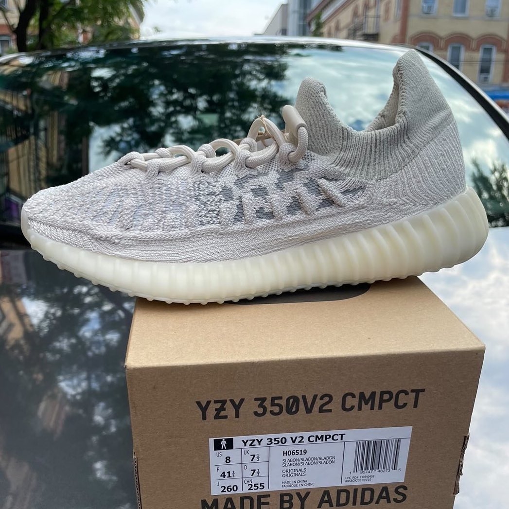 【2023年 8/4 リストック】アディダス オリジナルス イージー ブースト 350 V2 CMPCT “スレートボーン” (adidas Originals YEEZY BOOST 350 V2 CMPCT “Slate Bone”) [HO6519]