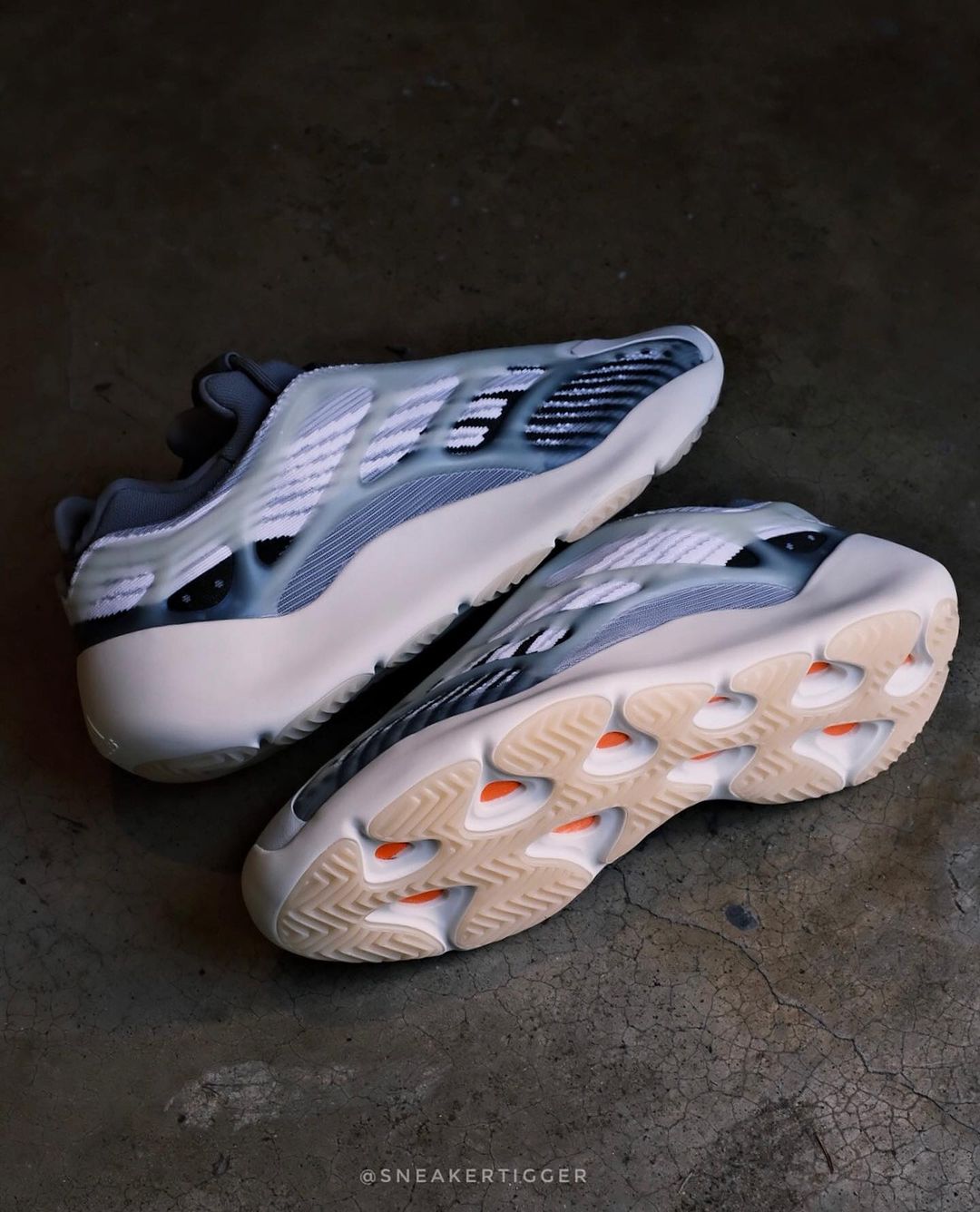 海外 9月 発売予定！アディダス オリジナルス イージー 700 V3 “フェードソルト” (adidas Originals YEEZY 700 V3 “Fade Salt”) [ID1674]