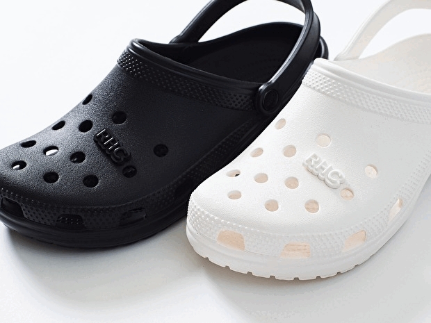 クロックス × RHC ロンハーマン コラボ「CROCS for RHC Classic Clog」が7/16 発売 (Ron Herman)