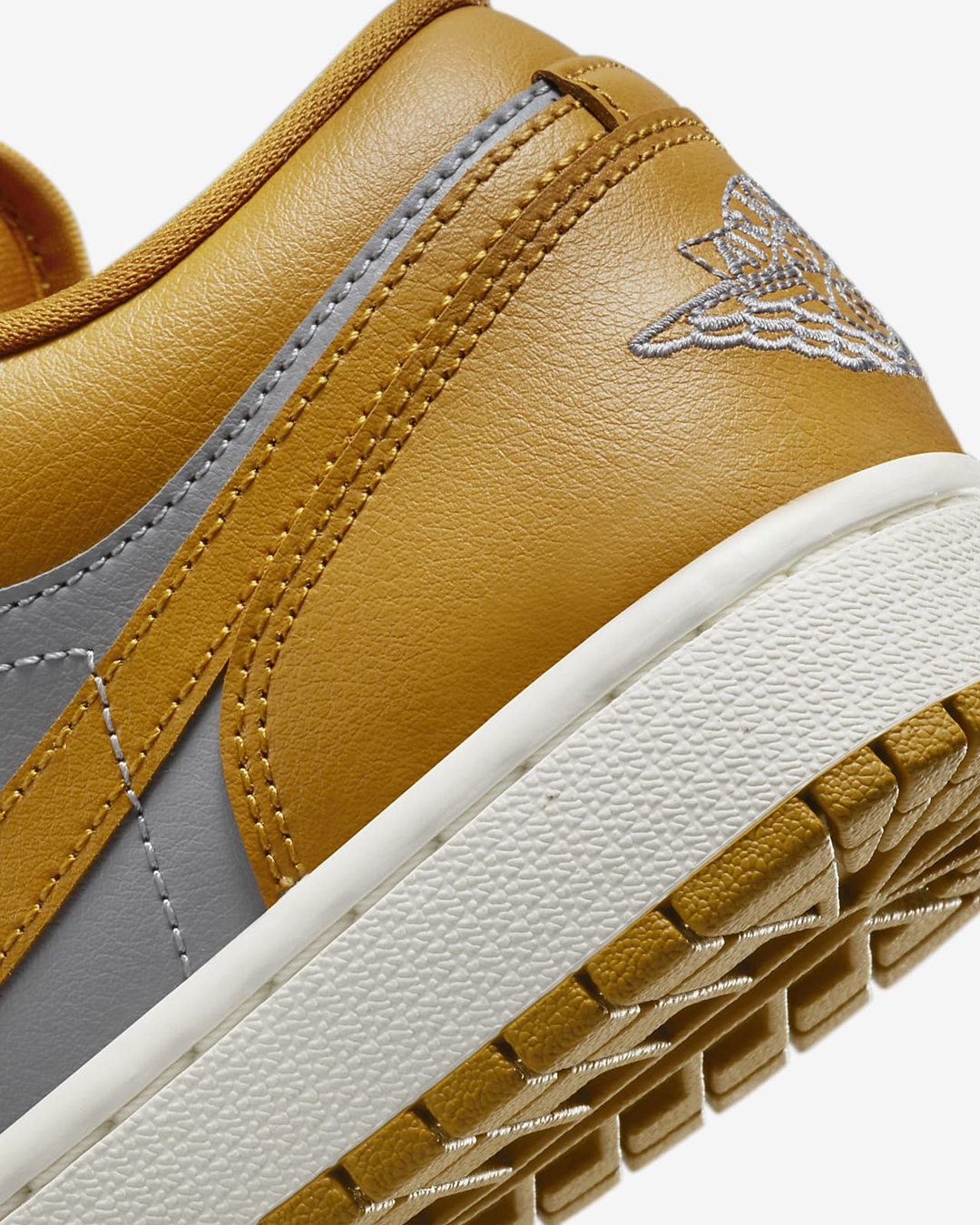 【国内 11/1 発売予定】ナイキ ウィメンズ エア ジョーダン 1 ロー “グレー/カレー” (NIKE WMNS AIR JORDAN 1 LOW “Grey/Curry”) [DC0774-020]