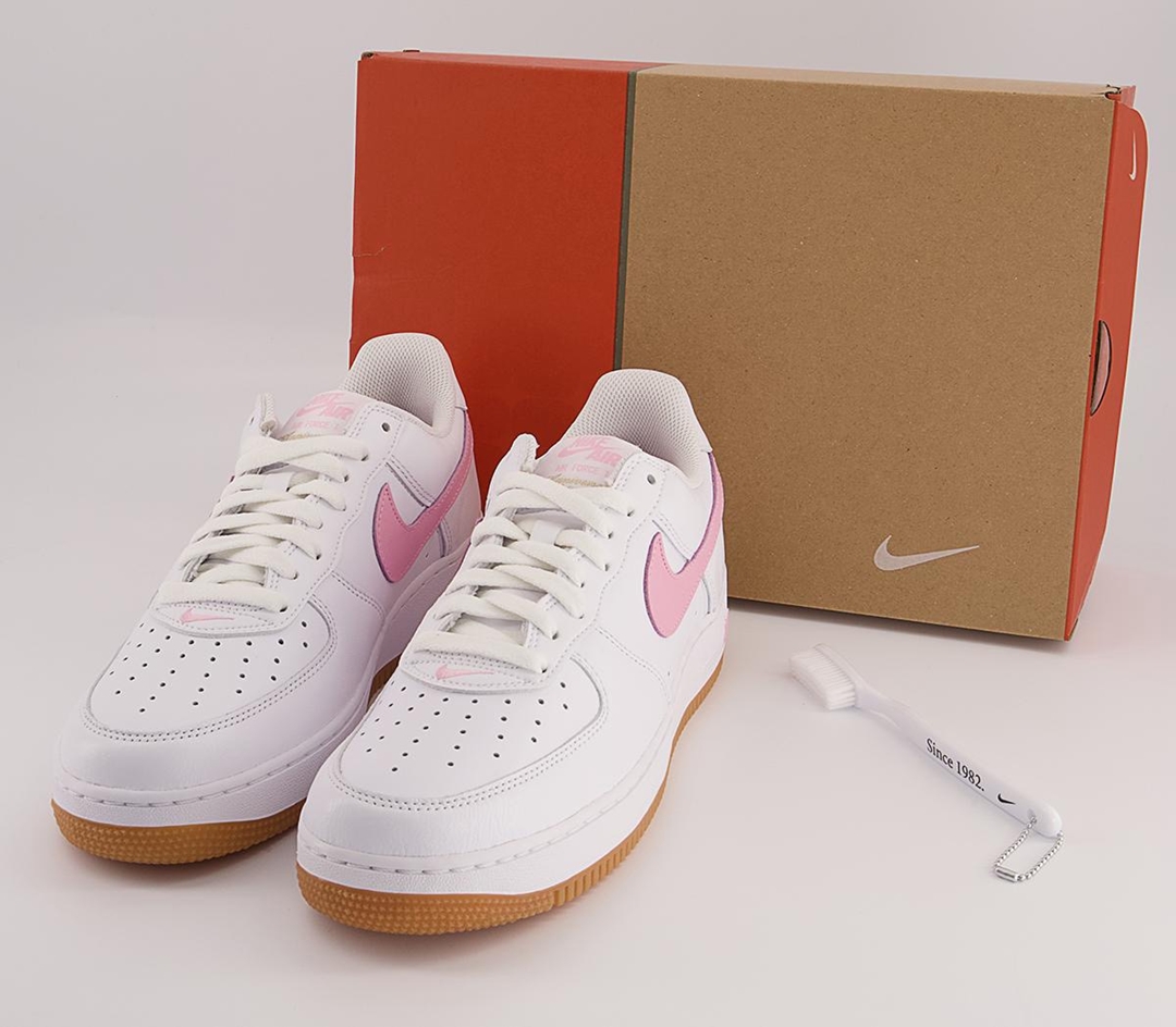 【国内 10/8 発売】ナイキ エア フォース 1 ロー “Since 82/ホワイト/ピンク” (NIKE AIR FORCE 1 LOW “Since 82/White/Pink”) [DM0576-101]