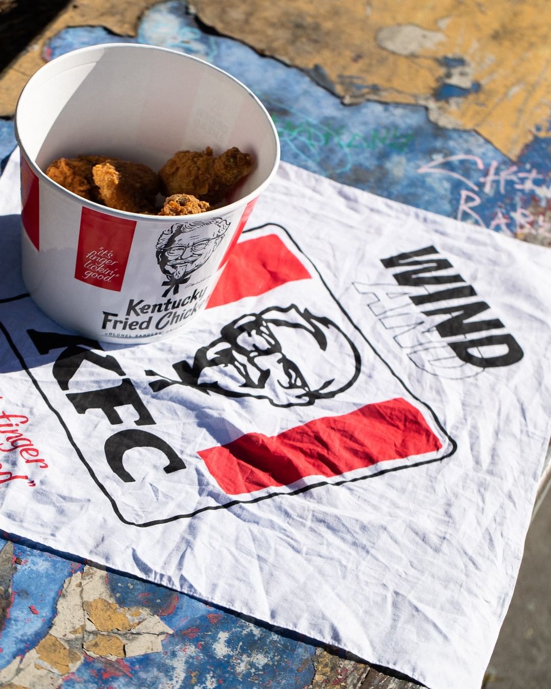 ケンタッキーフライドチキン × WIND AND SEAの異色コラボが7/23 発売 (KFC ウィンダンシー)