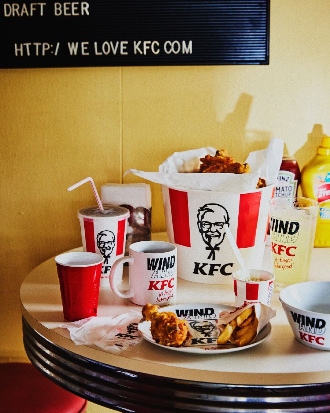 ケンタッキーフライドチキン × WIND AND SEAの異色コラボが7/23 発売 (KFC ウィンダンシー)