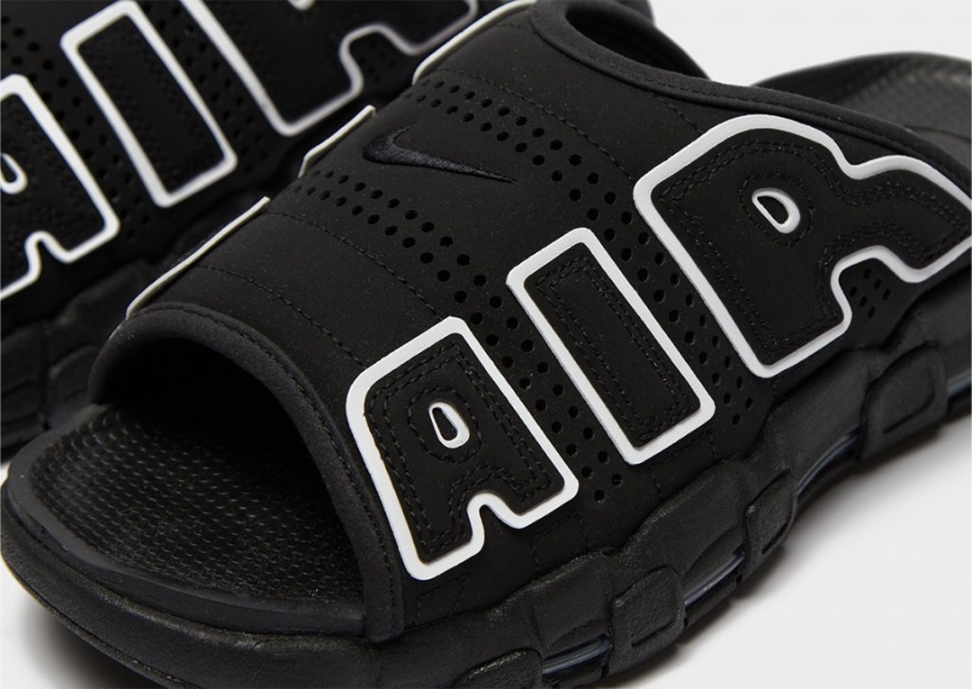 【2024年 3/14 リストック】ナイキ エア モア アップテンポ スライド “ブラック/ホワイト” (NIKE AIR MORE UPTEMPO SLIDE “Black/White”) [DV2132-001]