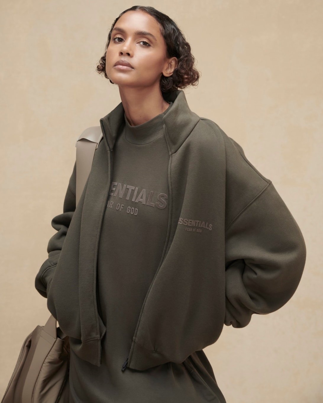 9/28、9/30 発売予定！FEAR OF GOD ESSENTIALS 2022 FALL (フィア オブ ゴッド エッセンシャルズ 2022年 秋/フォール)