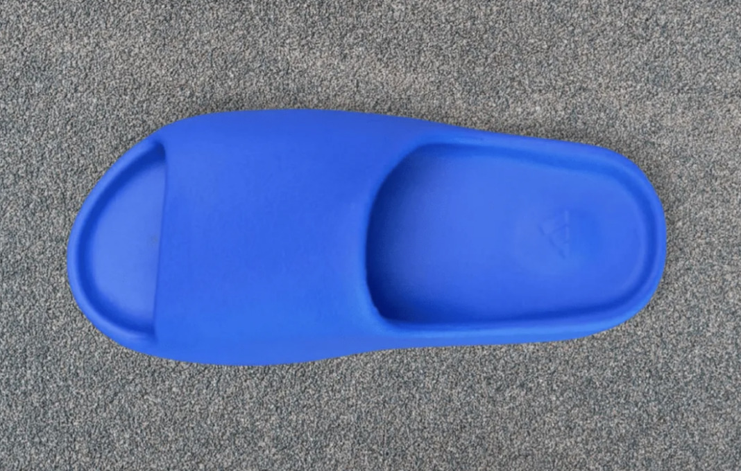 【国内 6/1 発売予定】adidas Originals YEEZY SLIDE “Azure” (アディダス オリジナルス イージー スライド “アジュール/アズール”) [ID4133]