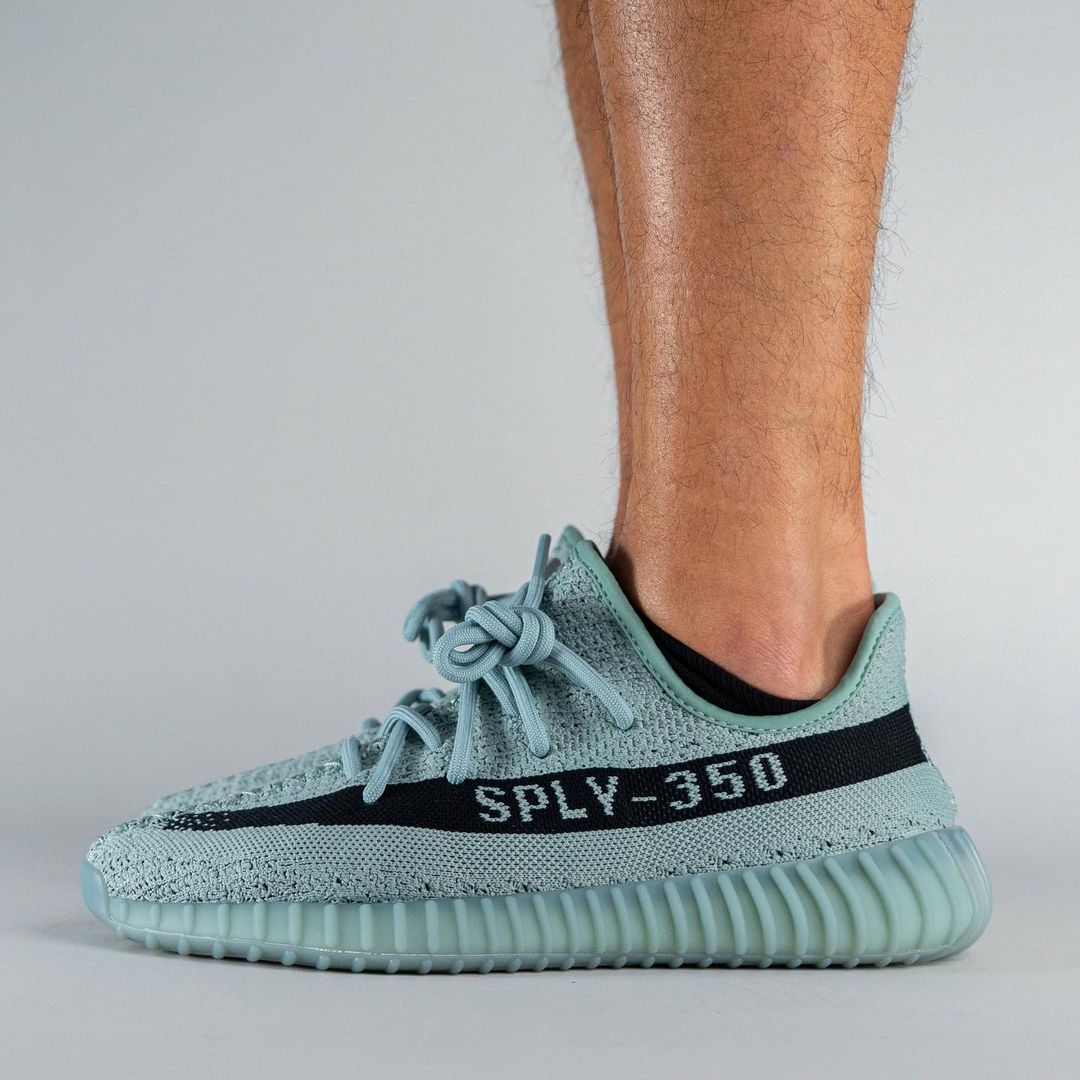 【国内 10/22 発売】アディダス オリジナルス イージー 350 ブースト V2 “ソルト/コアブラック” (adidas Originals YEEZY 350 BOOST V2 “Salt/Core Black”) [HQ2060]