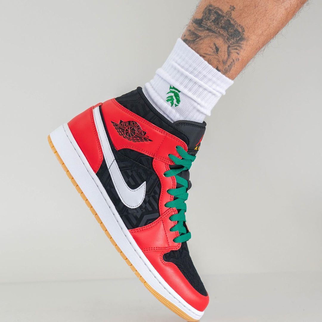 【国内 11/25 発売】ナイキ エア ジョーダン 1 ミッド “メリークリスマス/ホリデースペシャル” (NIKE AIR JORDAN 1 MID “Merry Xmas/Holiday Special”) [DQ8417-006]