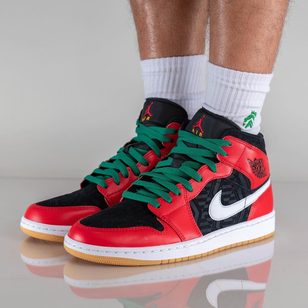 【国内 11/25 発売】ナイキ エア ジョーダン 1 ミッド “メリークリスマス/ホリデースペシャル” (NIKE AIR JORDAN 1 MID “Merry Xmas/Holiday Special”) [DQ8417-006]