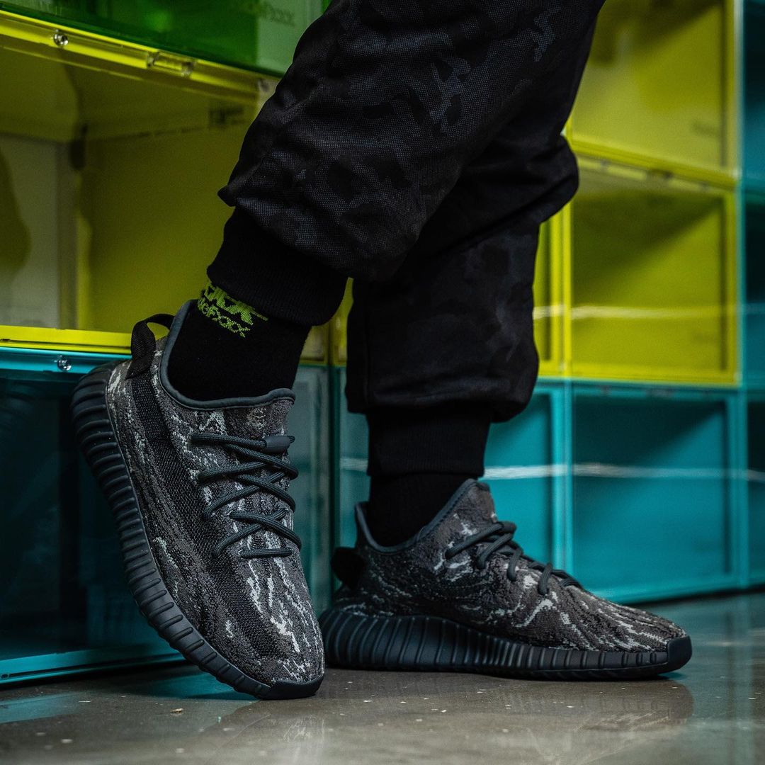 【2023年 8/16 リストック】アディダス オリジナルス イージー ブースト 350 V2 “MX ダークソルト” (adidas Originals YEEZY BOOST 350 V2 “MX Dark Salt”) [ID4811]