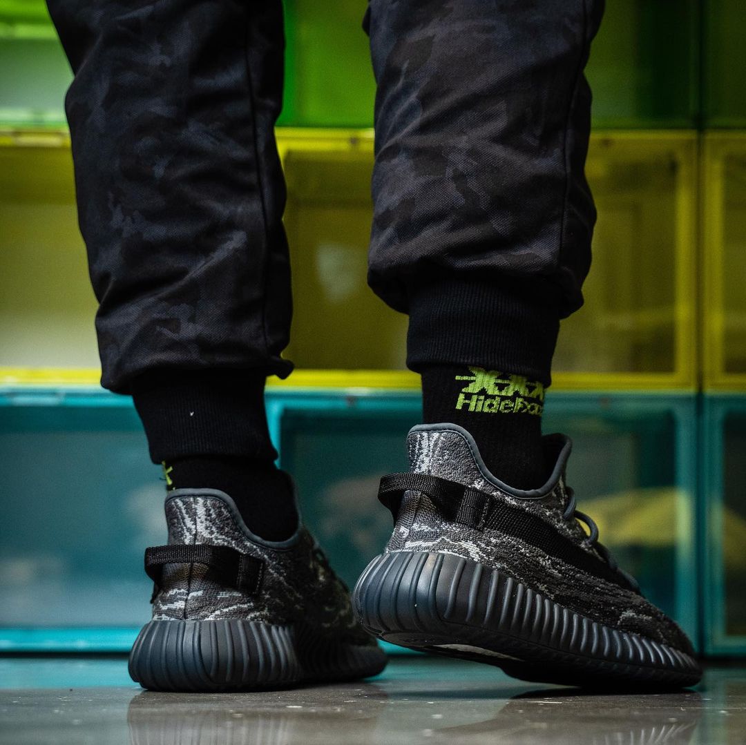 【2023年 8/16 リストック】アディダス オリジナルス イージー ブースト 350 V2 “MX ダークソルト” (adidas Originals YEEZY BOOST 350 V2 “MX Dark Salt”) [ID4811]