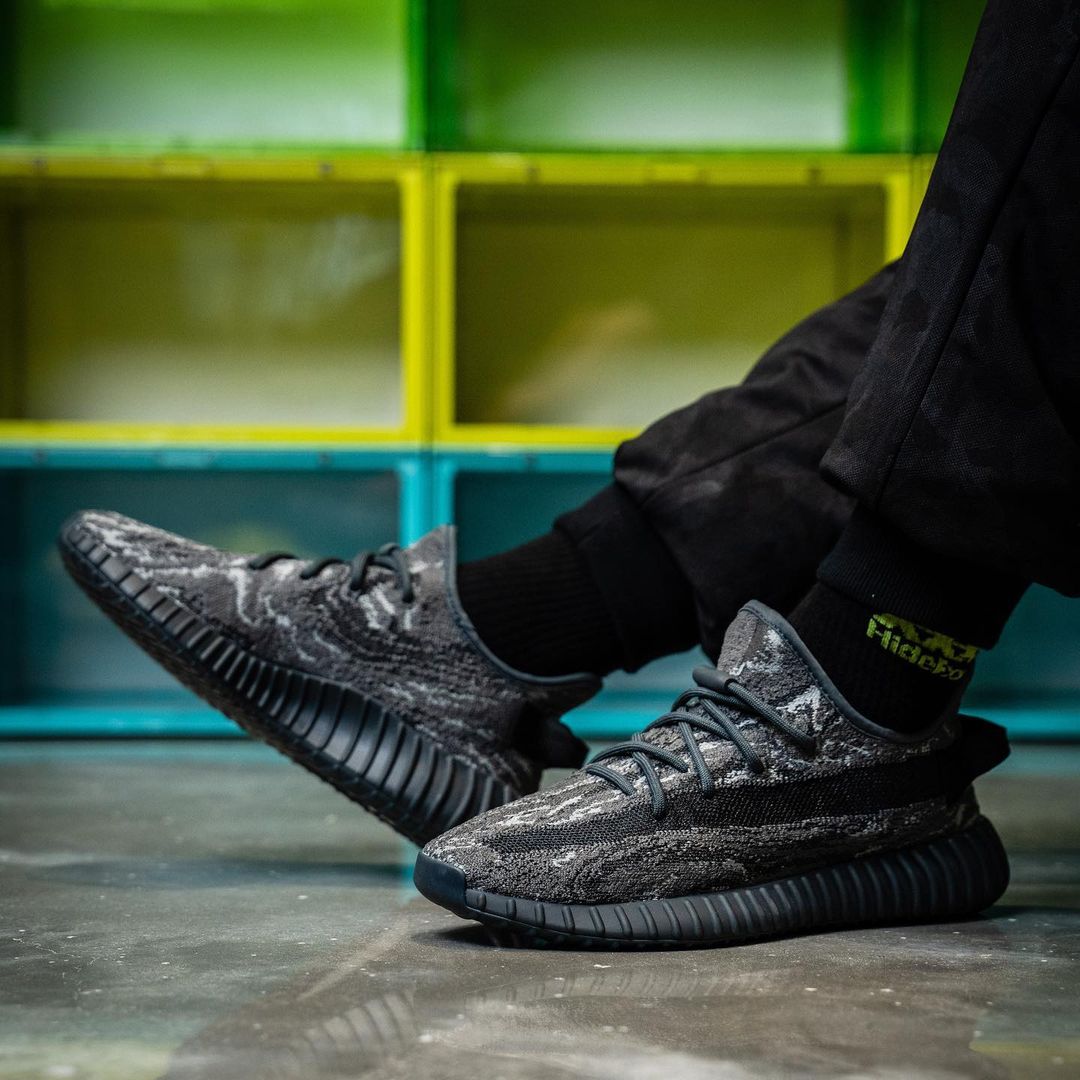 【2023年 8/16 リストック】アディダス オリジナルス イージー ブースト 350 V2 “MX ダークソルト” (adidas Originals YEEZY BOOST 350 V2 “MX Dark Salt”) [ID4811]