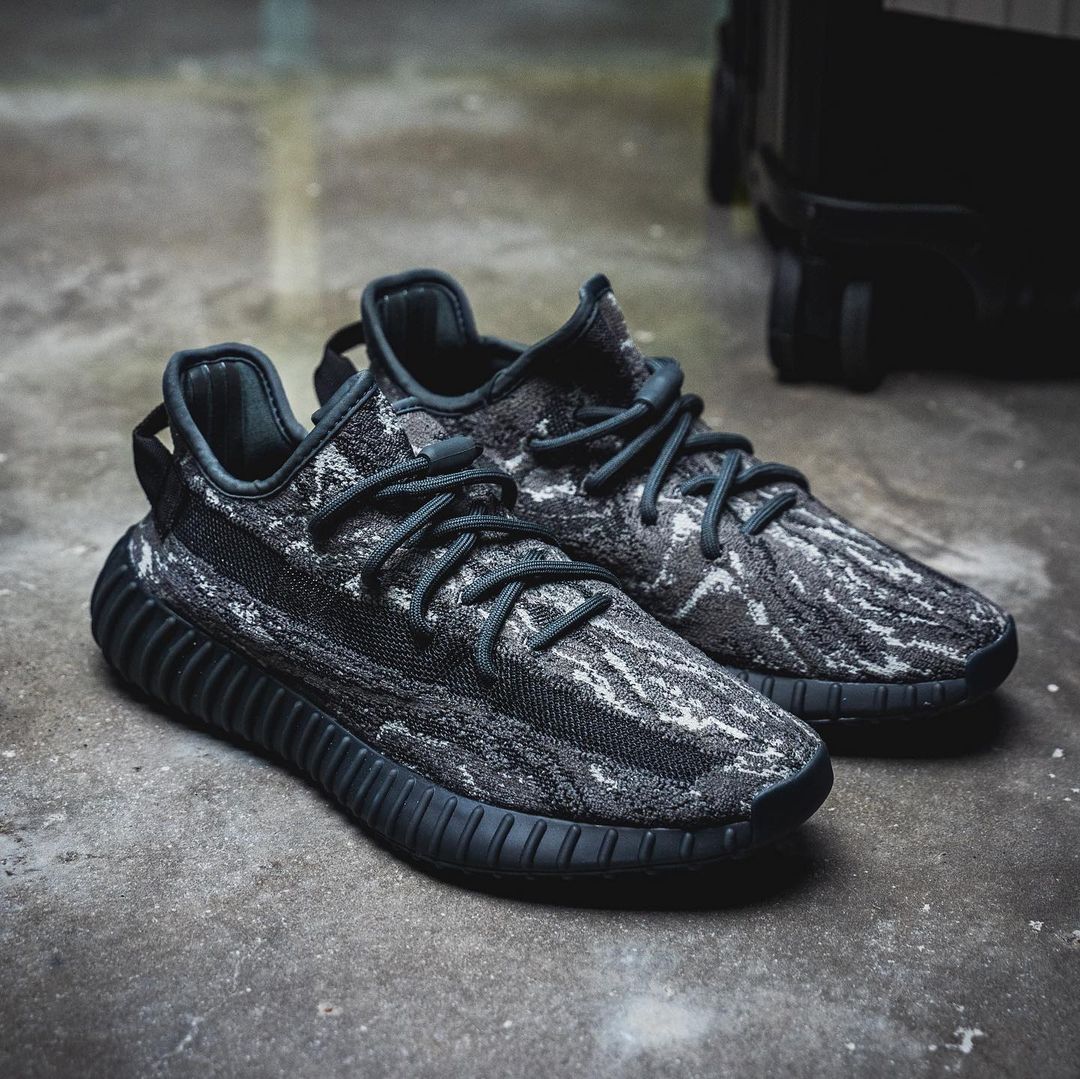 【2023年 8/16 リストック】アディダス オリジナルス イージー ブースト 350 V2 “MX ダークソルト” (adidas Originals YEEZY BOOST 350 V2 “MX Dark Salt”) [ID4811]