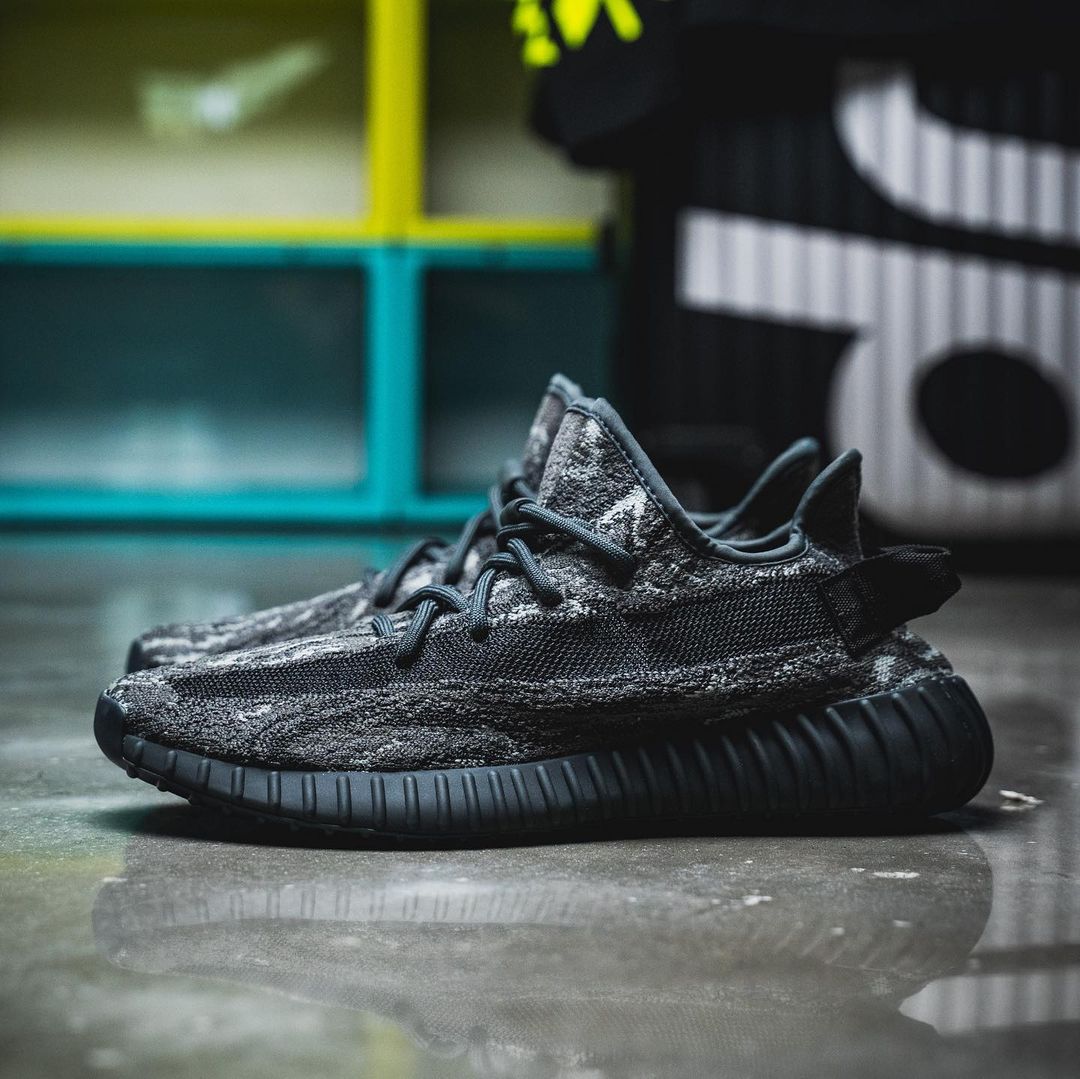 【2023年 8/16 リストック】アディダス オリジナルス イージー ブースト 350 V2 “MX ダークソルト” (adidas Originals YEEZY BOOST 350 V2 “MX Dark Salt”) [ID4811]