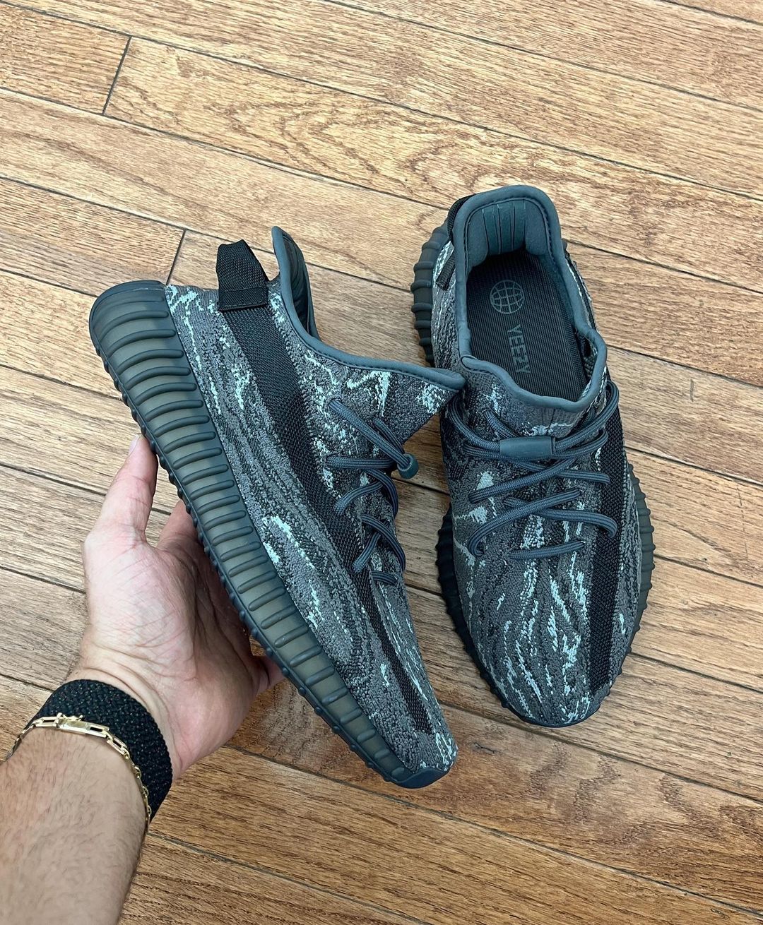 【2023年 8/16 リストック】アディダス オリジナルス イージー ブースト 350 V2 “MX ダークソルト” (adidas Originals YEEZY BOOST 350 V2 “MX Dark Salt”) [ID4811]